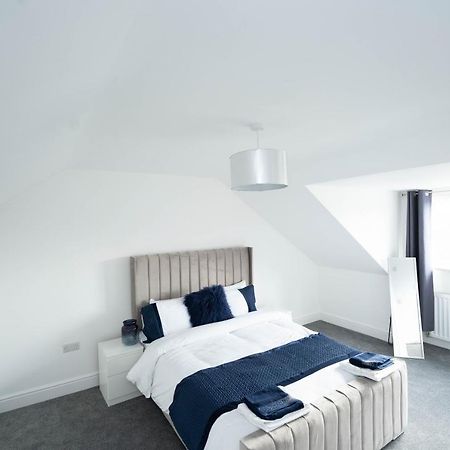 Entire Modern Home With Private Parking For 6/8 Persons Worksop Exteriér fotografie