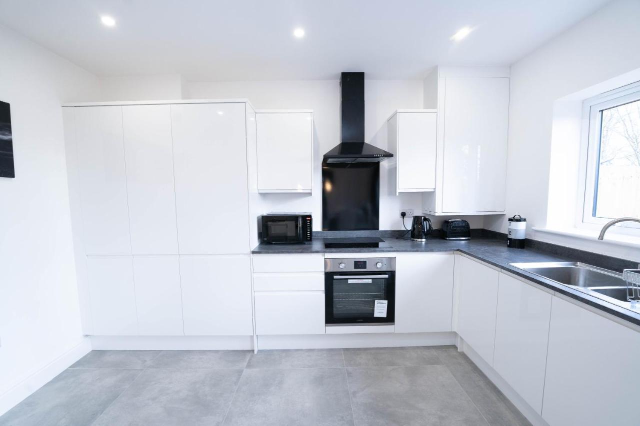 Entire Modern Home With Private Parking For 6/8 Persons Worksop Exteriér fotografie