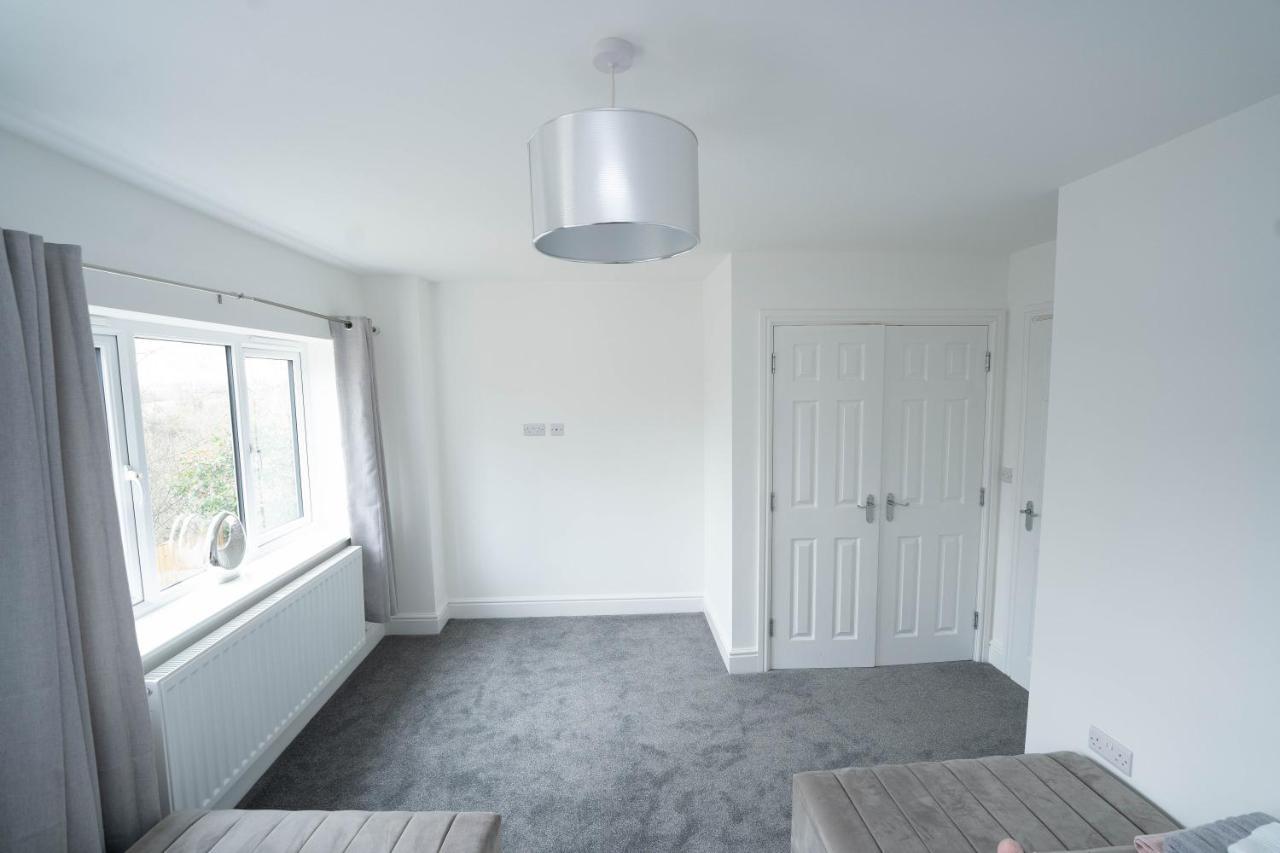 Entire Modern Home With Private Parking For 6/8 Persons Worksop Exteriér fotografie