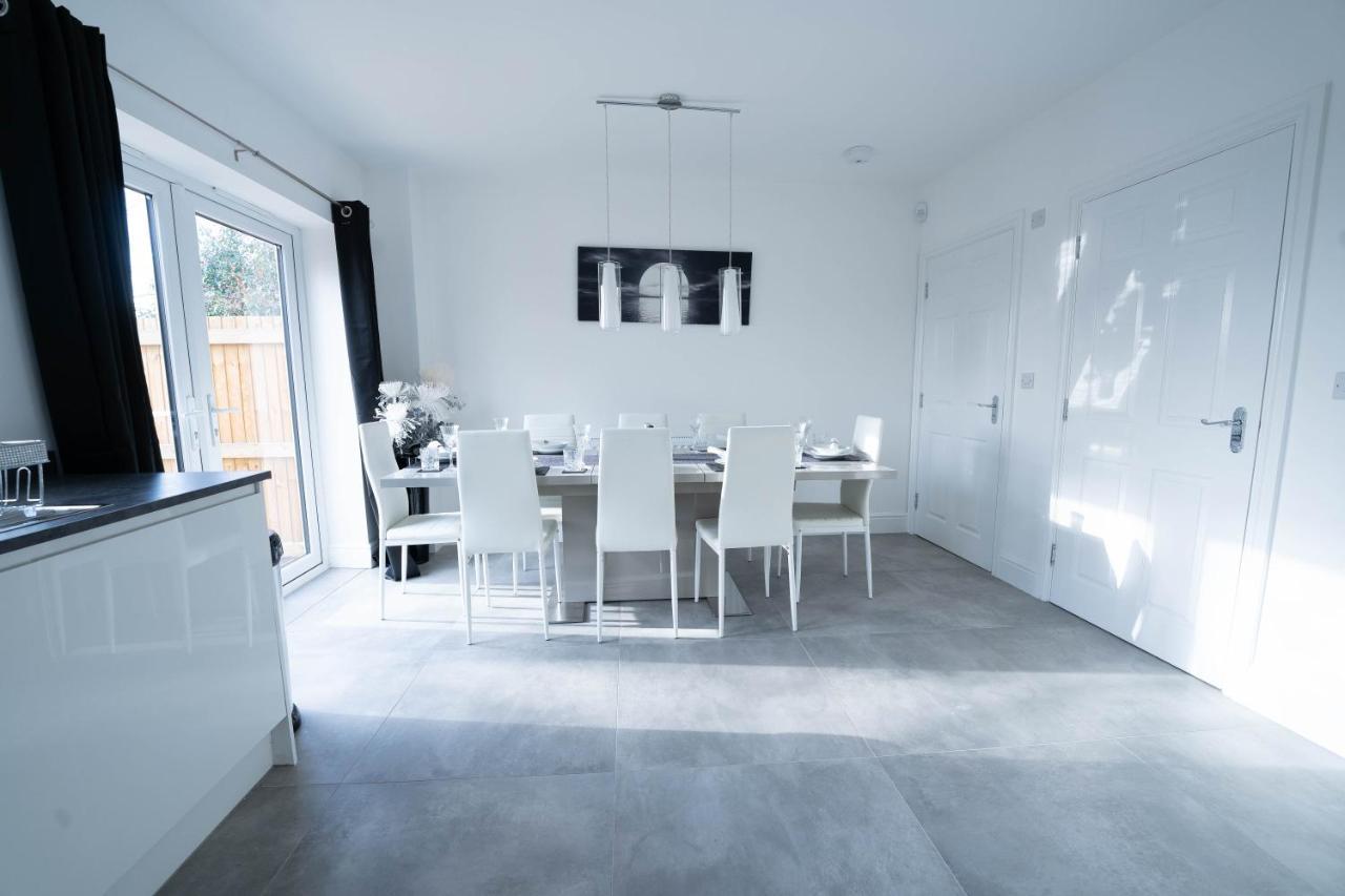 Entire Modern Home With Private Parking For 6/8 Persons Worksop Exteriér fotografie