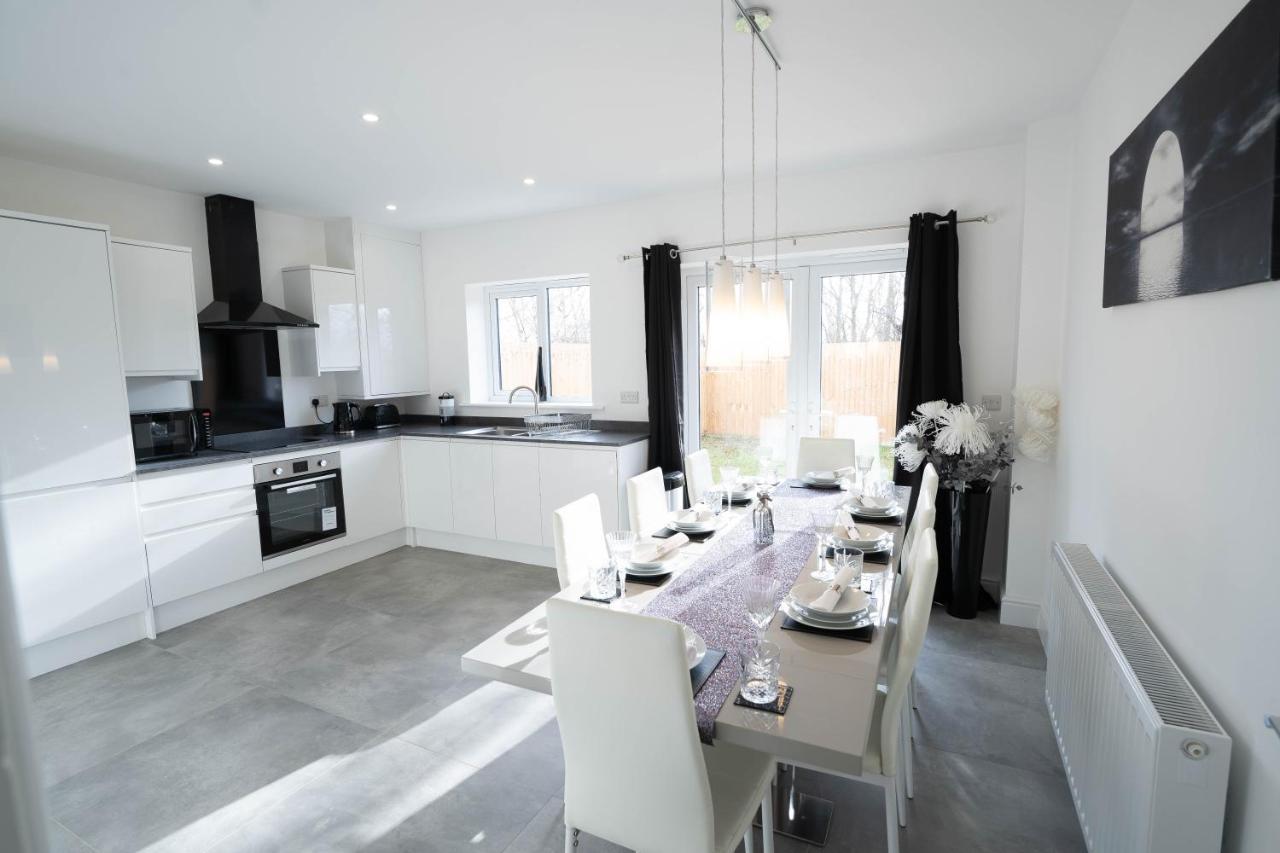 Entire Modern Home With Private Parking For 6/8 Persons Worksop Exteriér fotografie