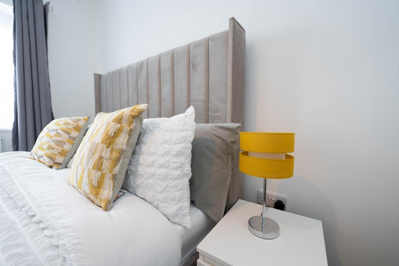 Entire Modern Home With Private Parking For 6/8 Persons Worksop Exteriér fotografie
