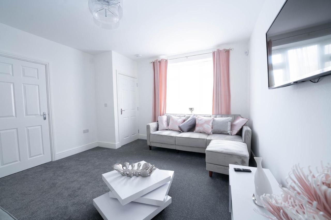 Entire Modern Home With Private Parking For 6/8 Persons Worksop Exteriér fotografie