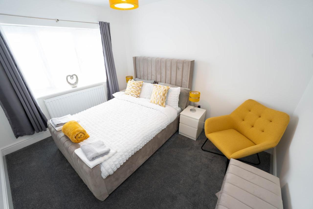 Entire Modern Home With Private Parking For 6/8 Persons Worksop Exteriér fotografie