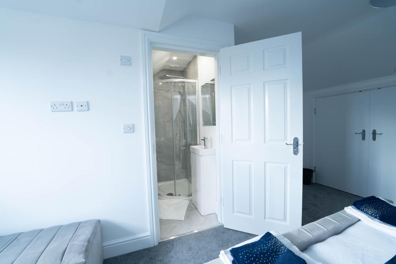 Entire Modern Home With Private Parking For 6/8 Persons Worksop Exteriér fotografie