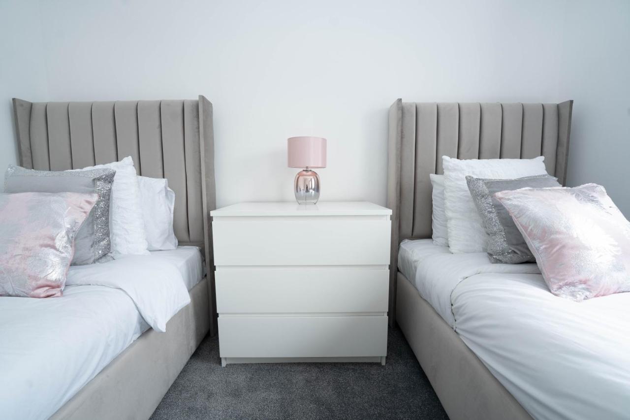 Entire Modern Home With Private Parking For 6/8 Persons Worksop Exteriér fotografie