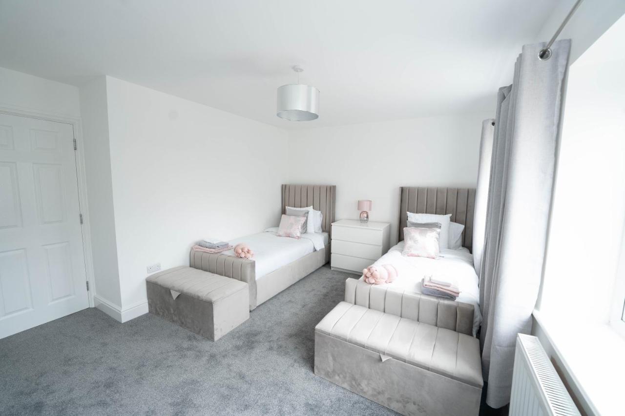 Entire Modern Home With Private Parking For 6/8 Persons Worksop Exteriér fotografie