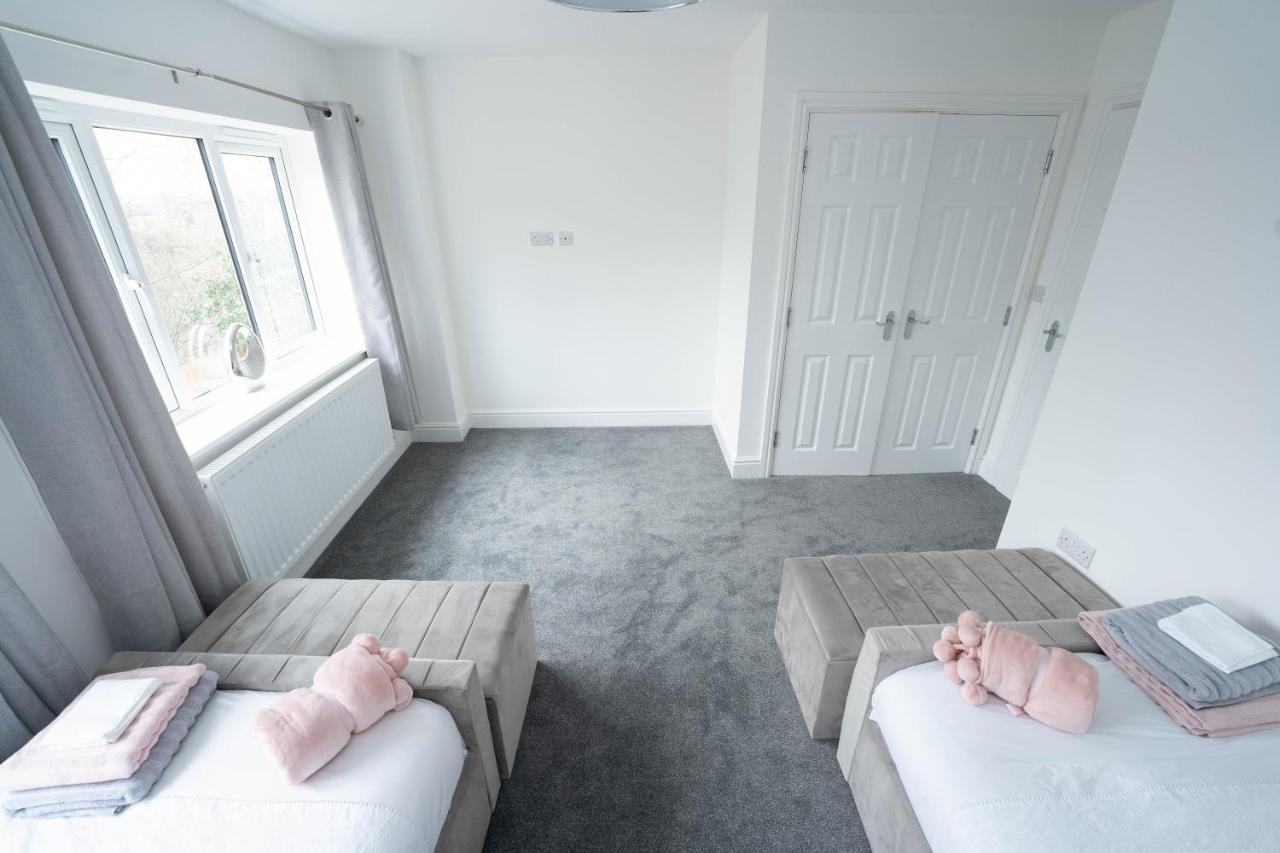 Entire Modern Home With Private Parking For 6/8 Persons Worksop Exteriér fotografie
